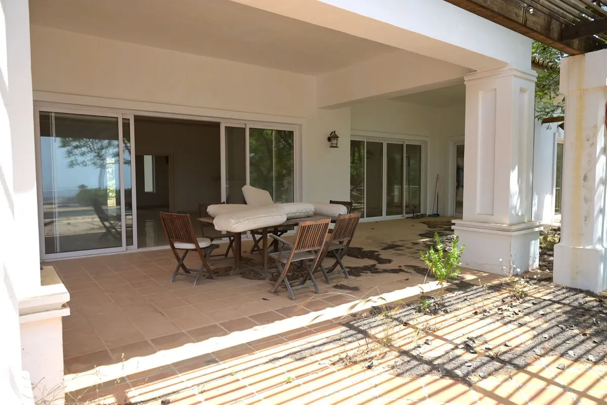 1d351d65-4f5c-4398-bc43-1e7334401940