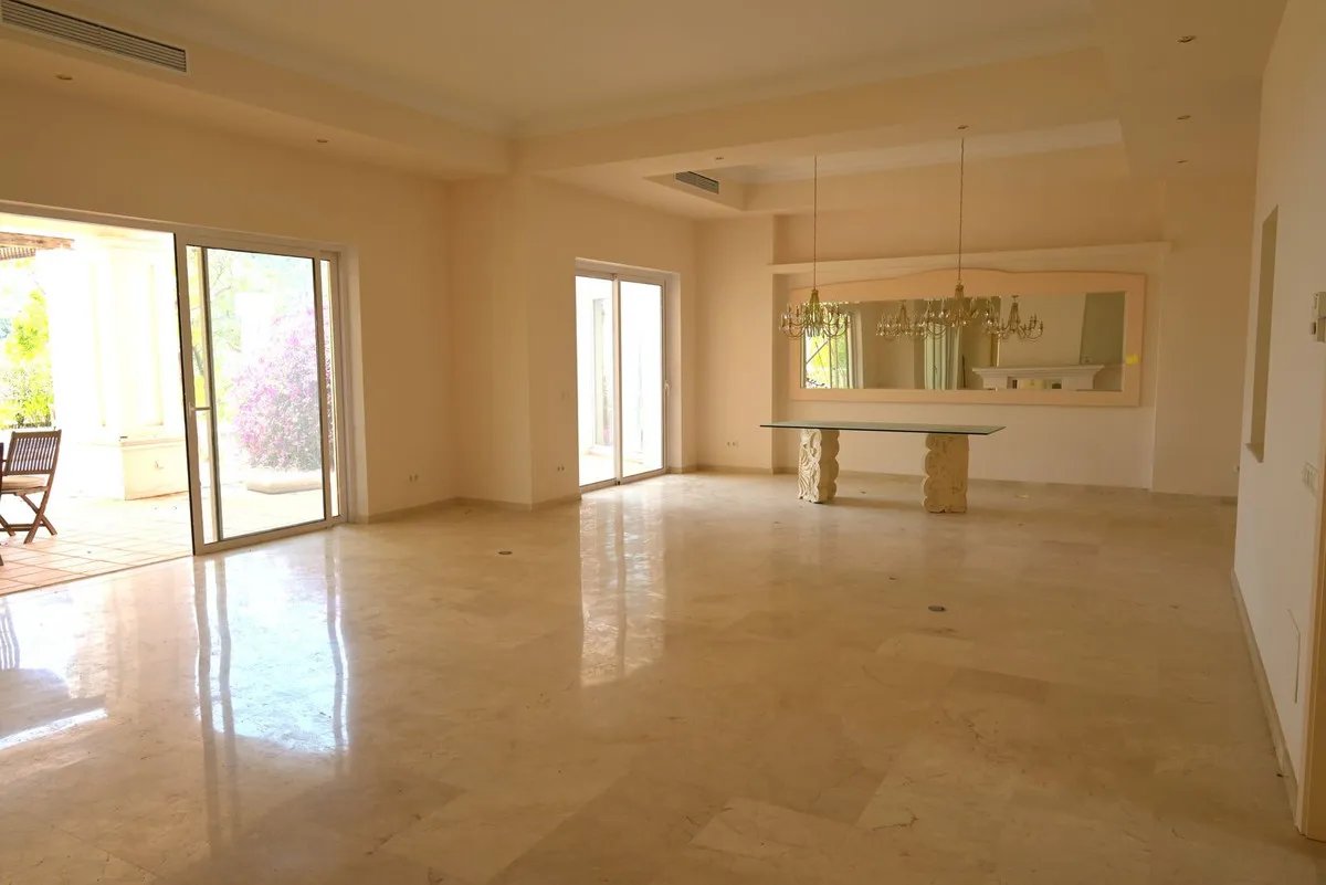 48898012-9b73-495f-8a16-de6b66083bf9