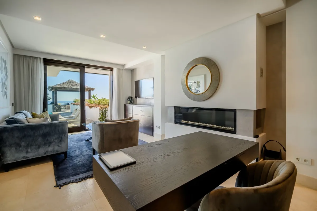 1ab76bbb-1d3b-4401-967d-26c64bd3dabd