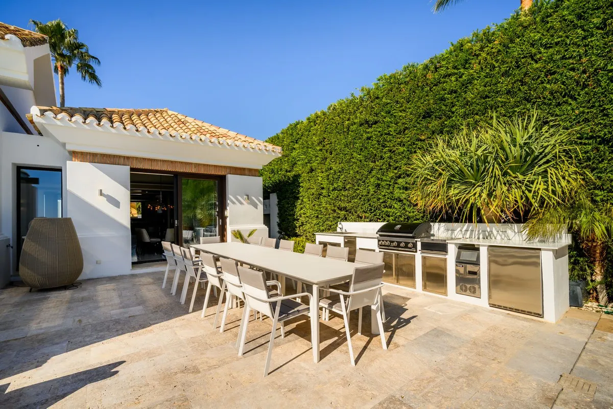 3b500253-00d0-4e8a-8d0c-89262b6adffd