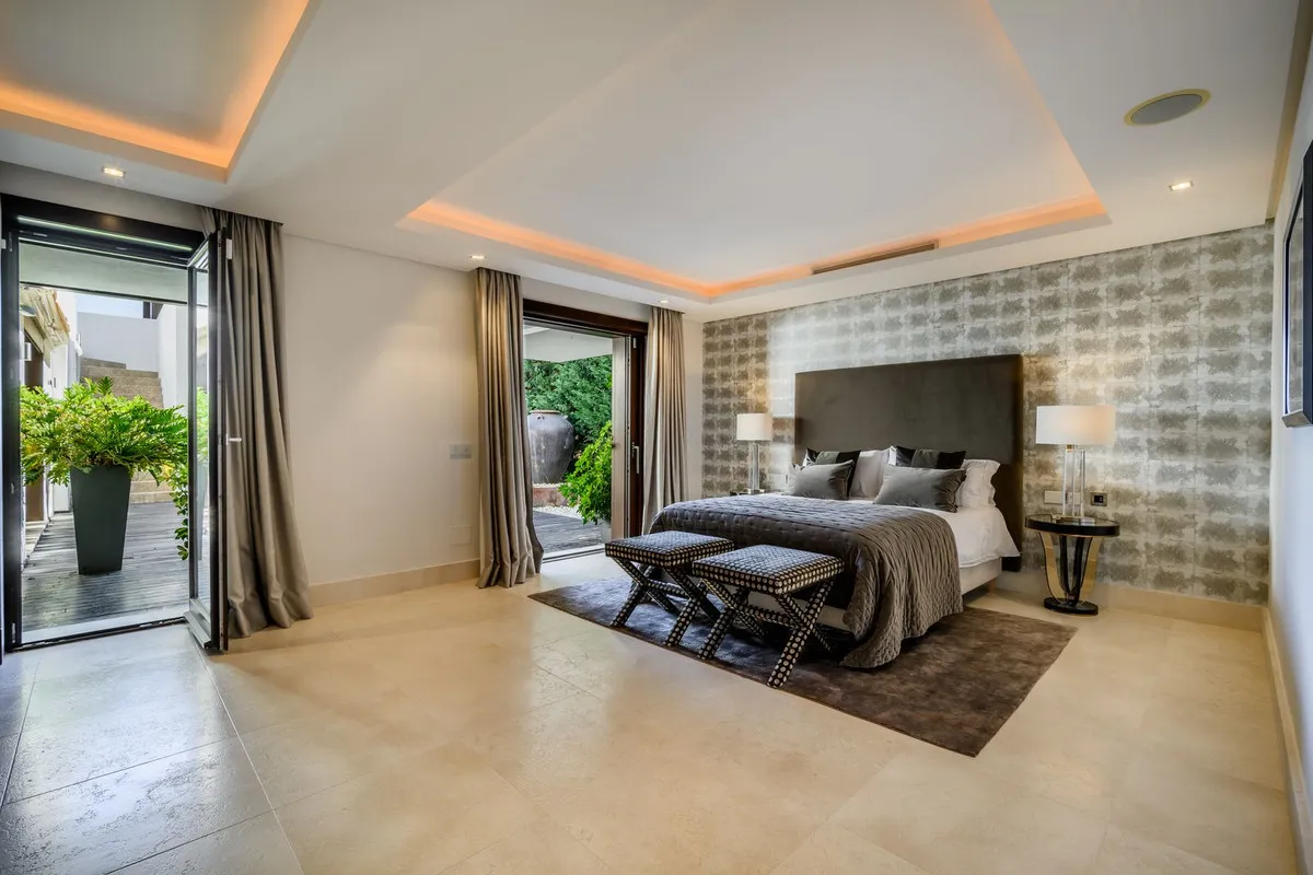 6727b2fe-aa43-45f4-b3a0-85ddb29b9f04