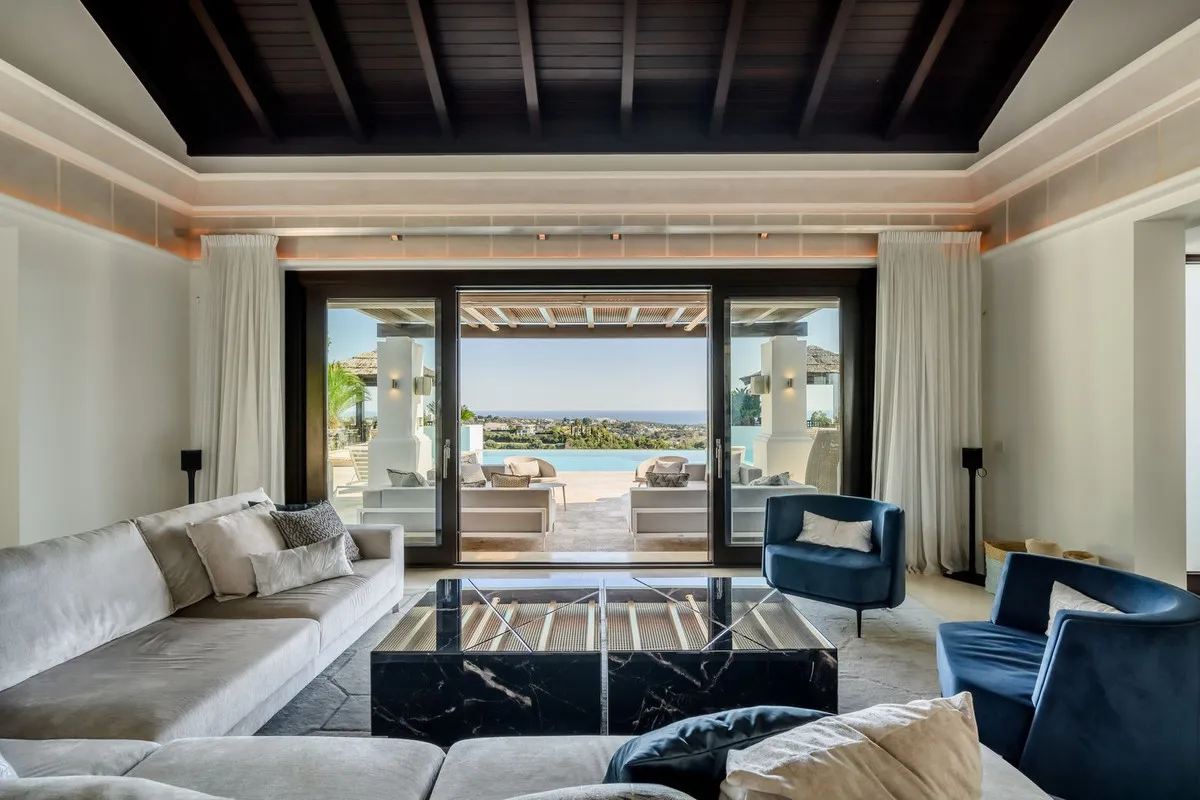 fba6672c-9a0f-4f78-9f1b-4111a825188a