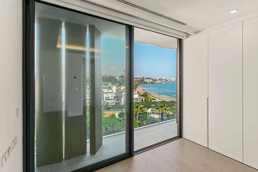 0b0632fb-8e8d-4f55-911f-b48f4b7a393b