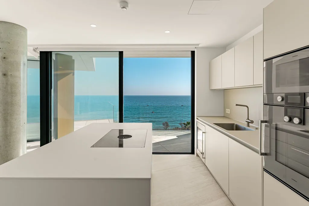 7866413d-ec3b-4e3e-b9be-d8d6e94b3c95