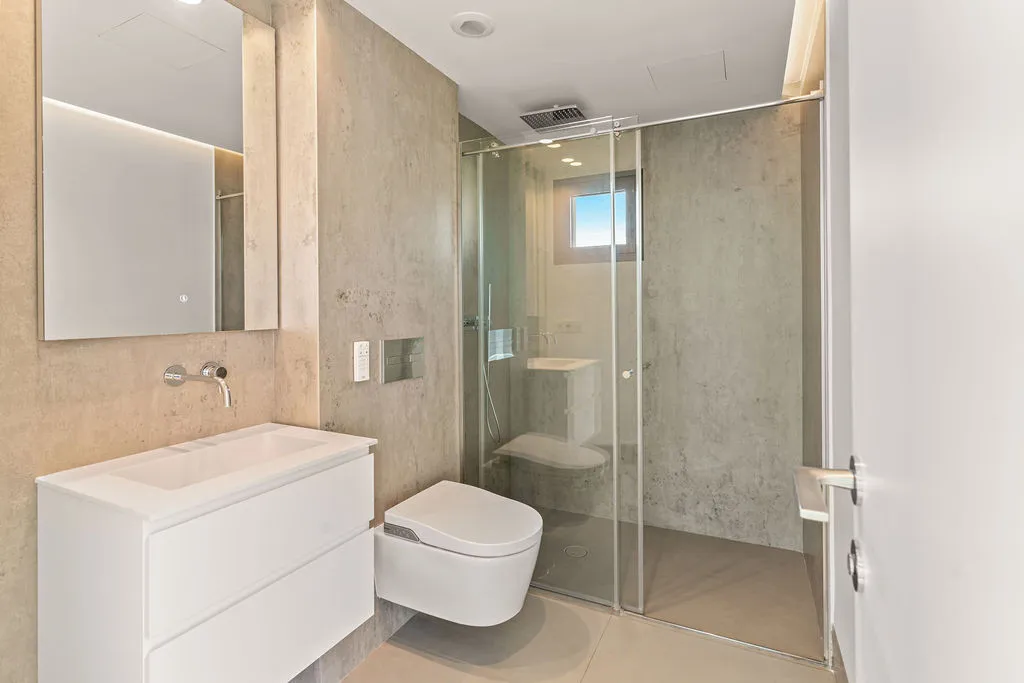 e43d40f9-c13c-4251-b8cd-0d59af12c2a1