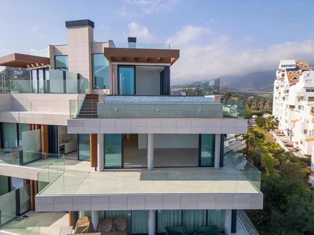 e7b50c34-33b9-4419-ab81-6990d7ca1bd2