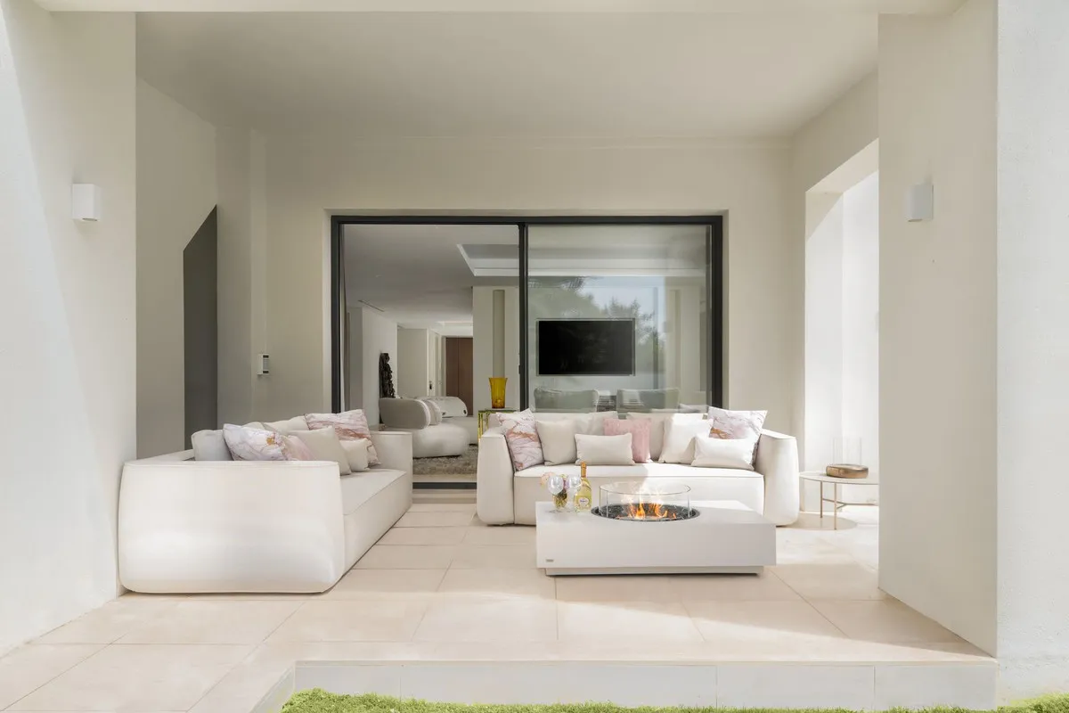 a6cf3e7b-f888-4aff-83a5-99f94becf206