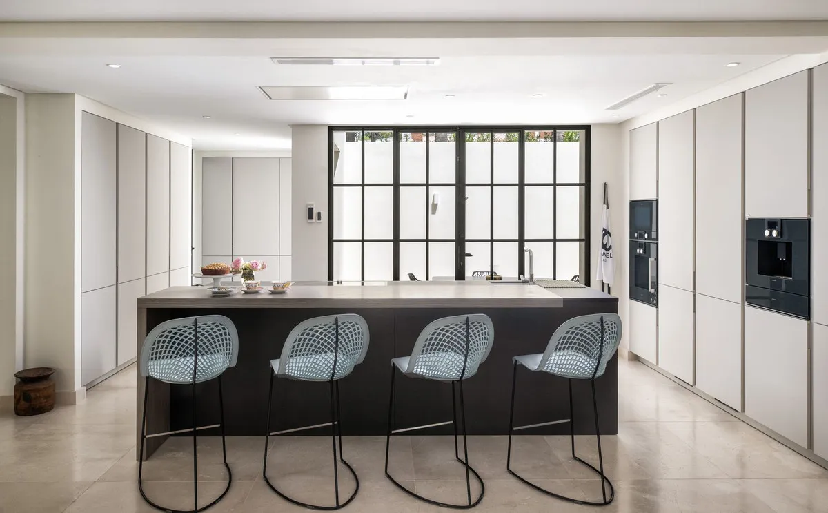 d63201b0-5b4e-4de3-b407-25ab13e2834f