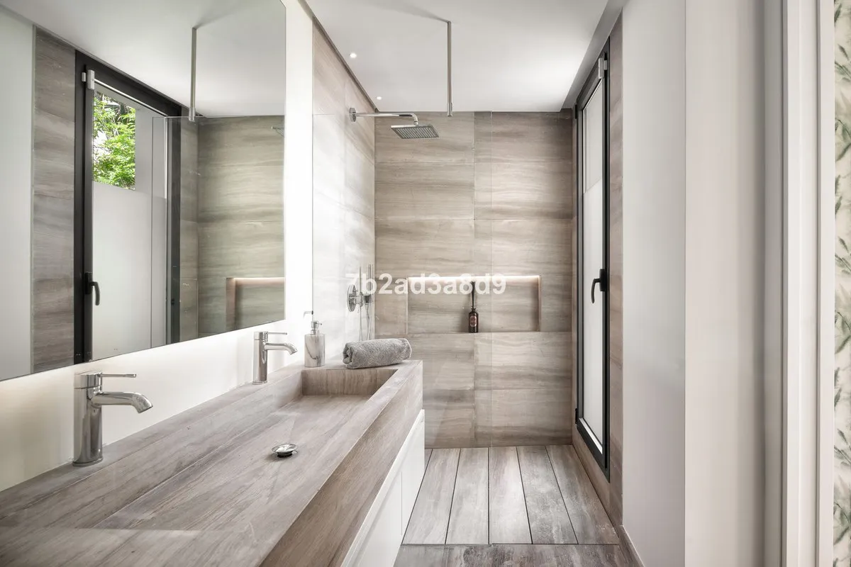 edbcb0b1-88b3-4131-b4b1-64d6542ea186