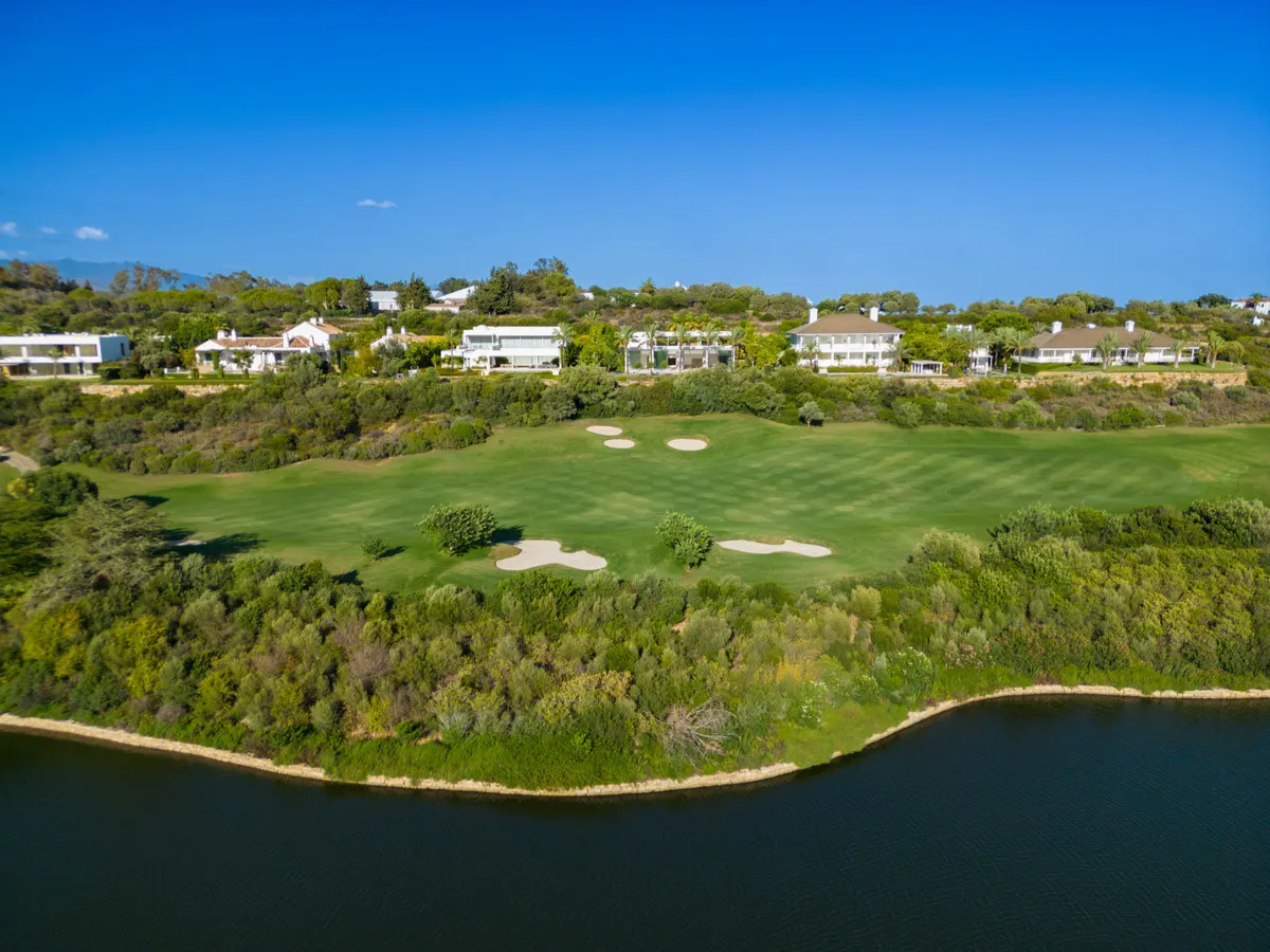 ae9aa3b9-5f22-4326-95e0-ff61abf7eb3e