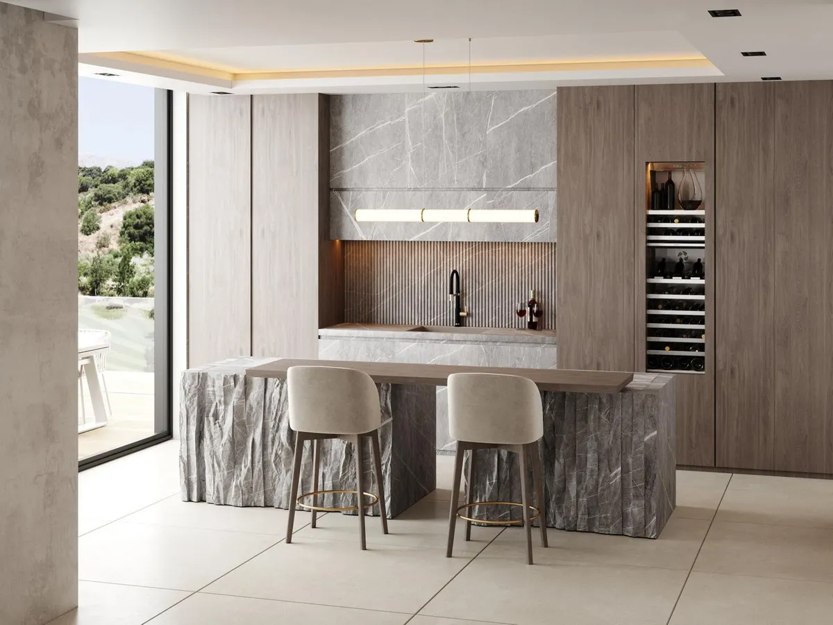 e8902e2d-85f3-443b-9cba-cf3af007e7a4