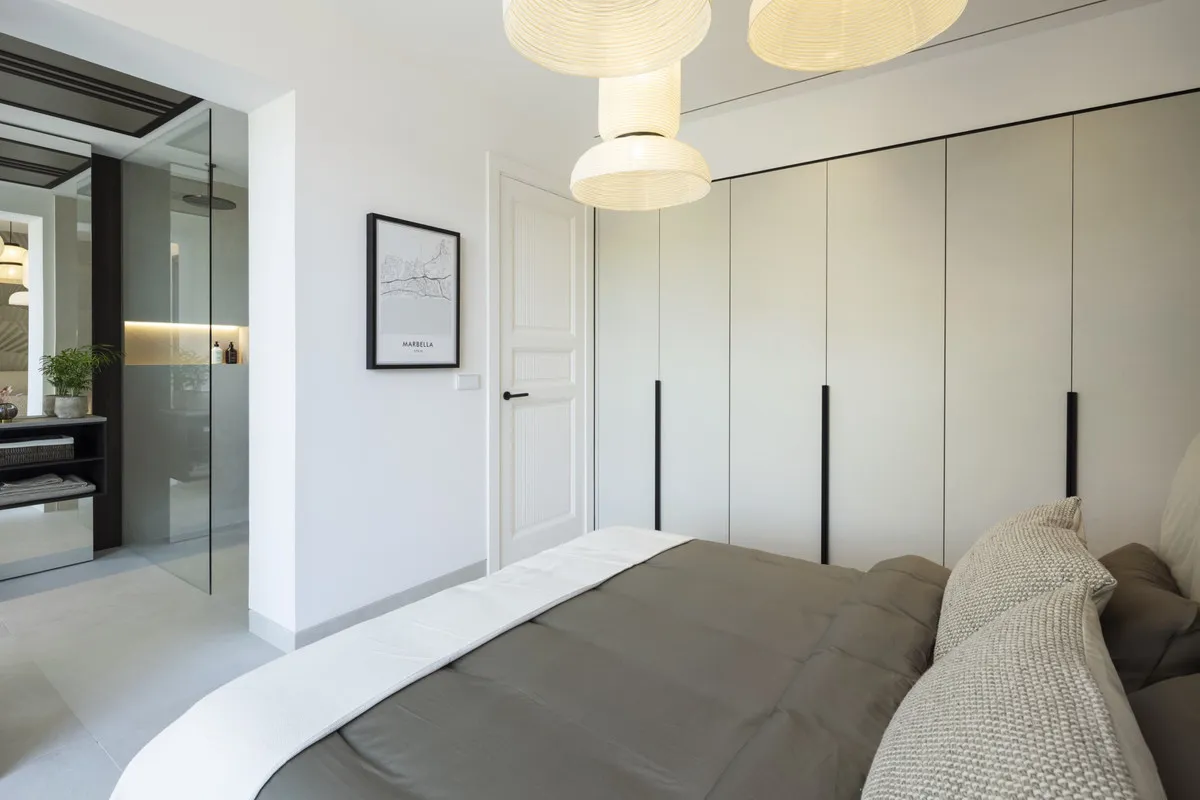 196ec42c-cacd-4c4f-882a-78b7ce02f647