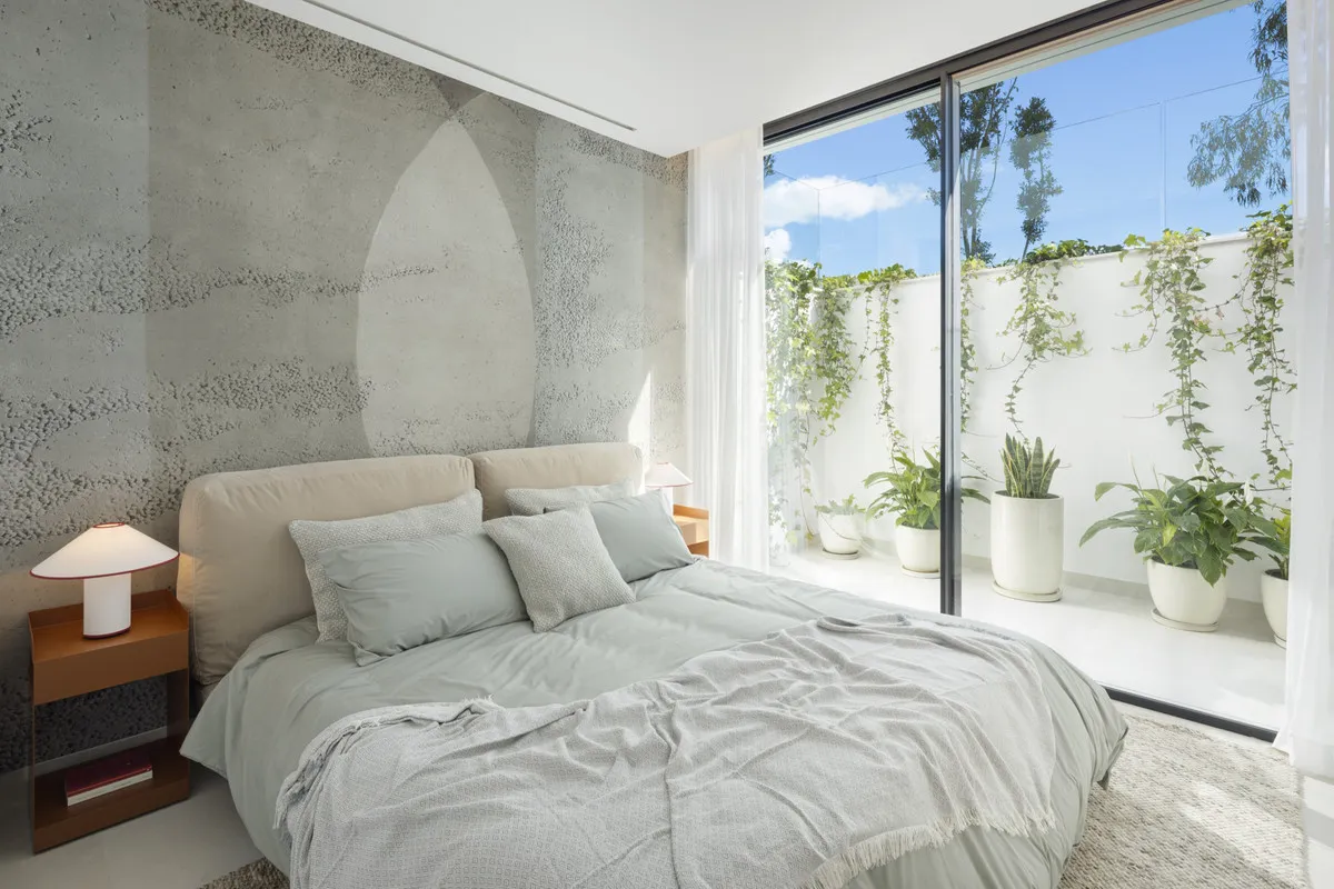 cccd4239-9703-4be9-b6e4-ad7be2ae49c2