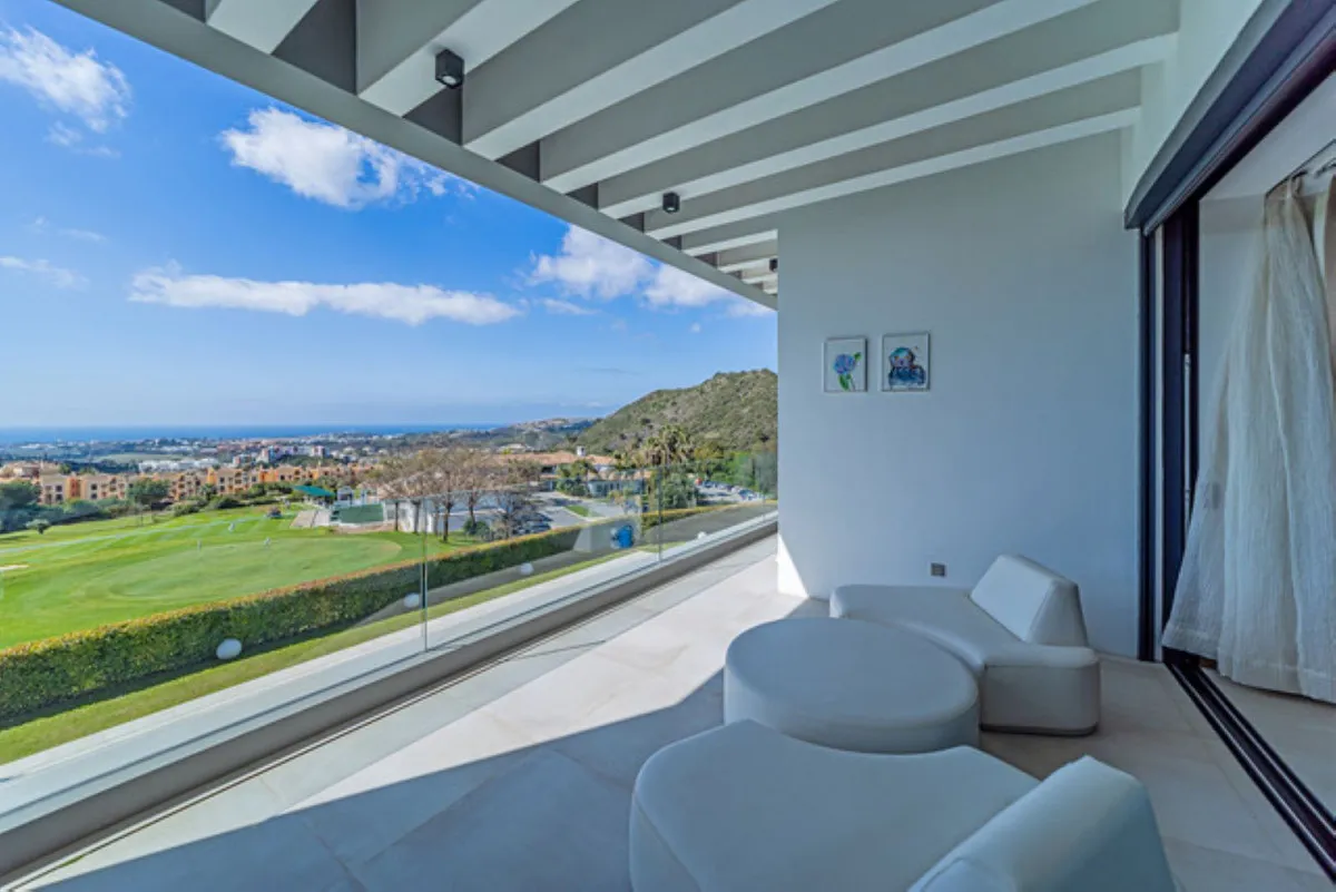 e23e7c87-dc62-4a2f-8f3c-18ecdaa2b7d0