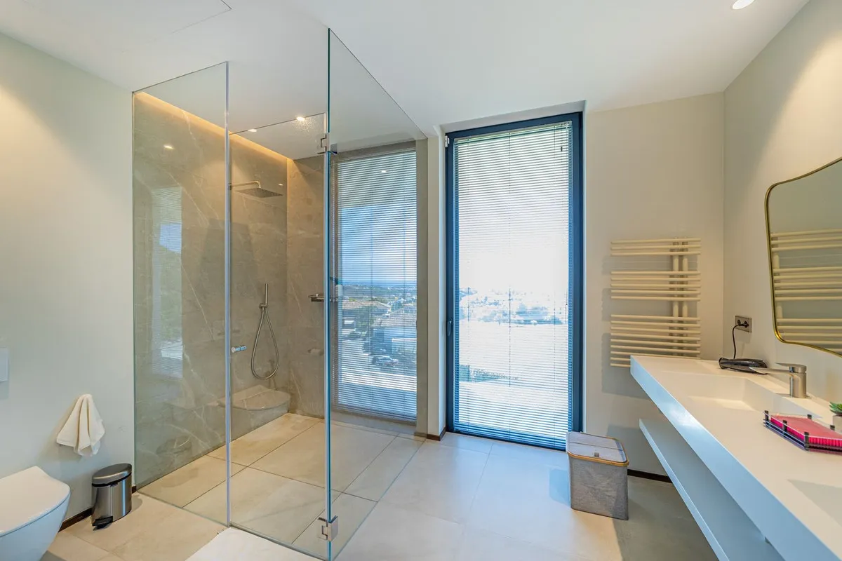 0a7fca61-d0bb-48b5-ad07-2bd98812d651