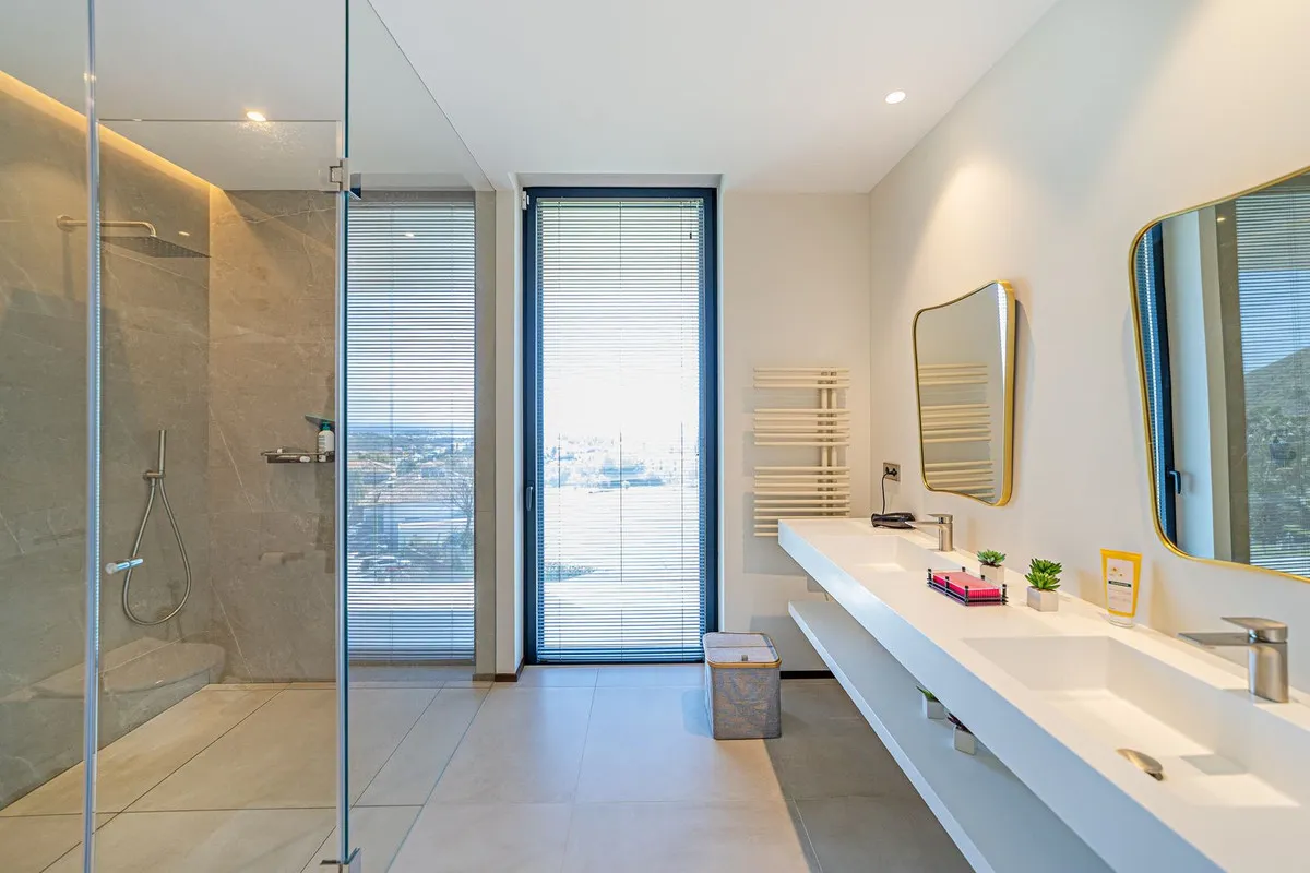 19e97f57-f993-4925-91df-d3f50aa4a5cc