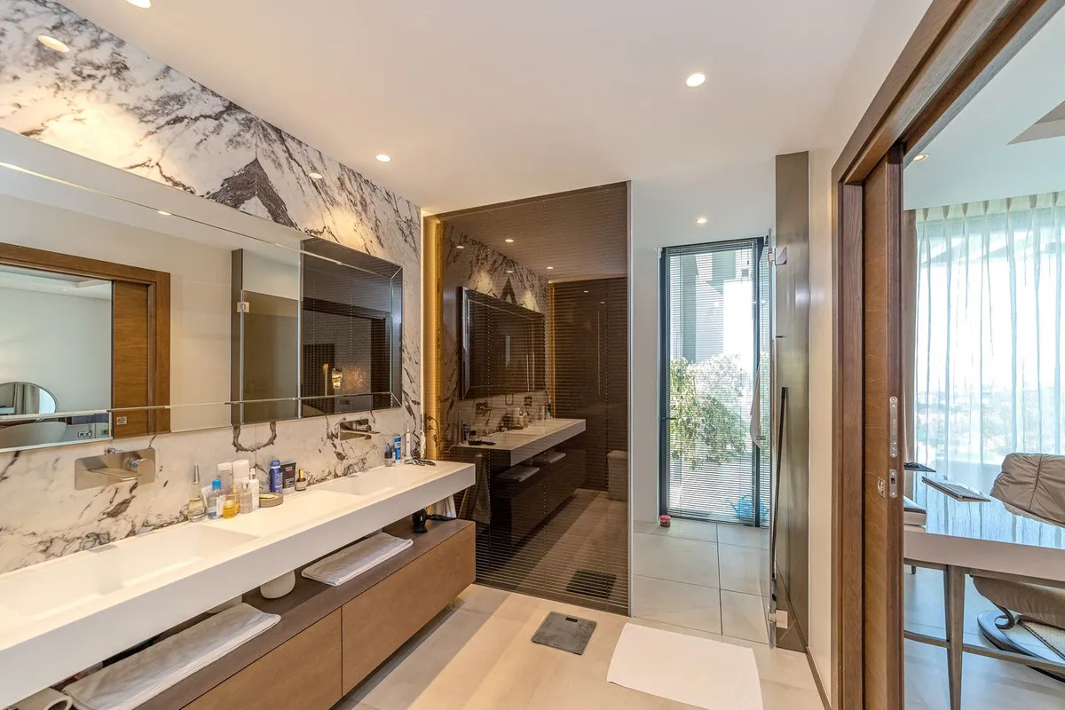 2084dda2-ff09-4c07-a2aa-a48e86ba62a9