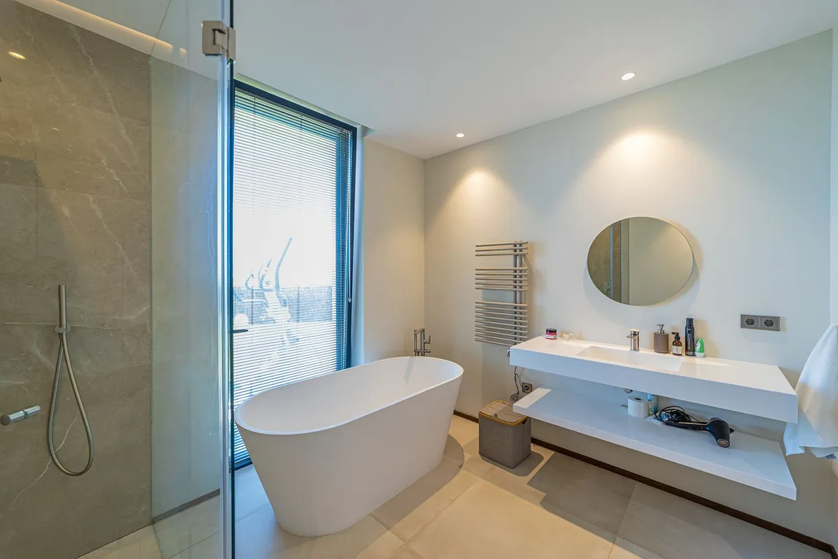 28a59aff-50a6-40bb-a8c4-3d74f069cbb9