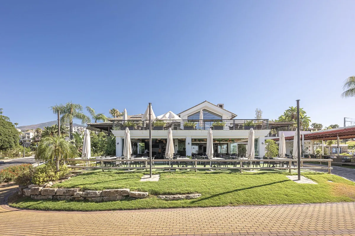 c4289e2f-4616-44a4-bf3e-23f63a4874a0