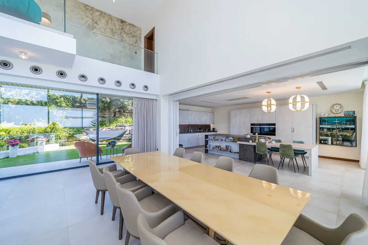 e50743fd-a4ba-49f0-b4dc-fbe66f291a46