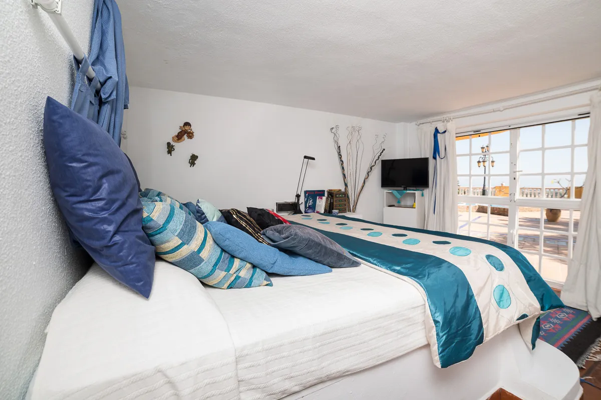 78cb3bf7-4a74-4c8e-9406-695df1b1b2a0