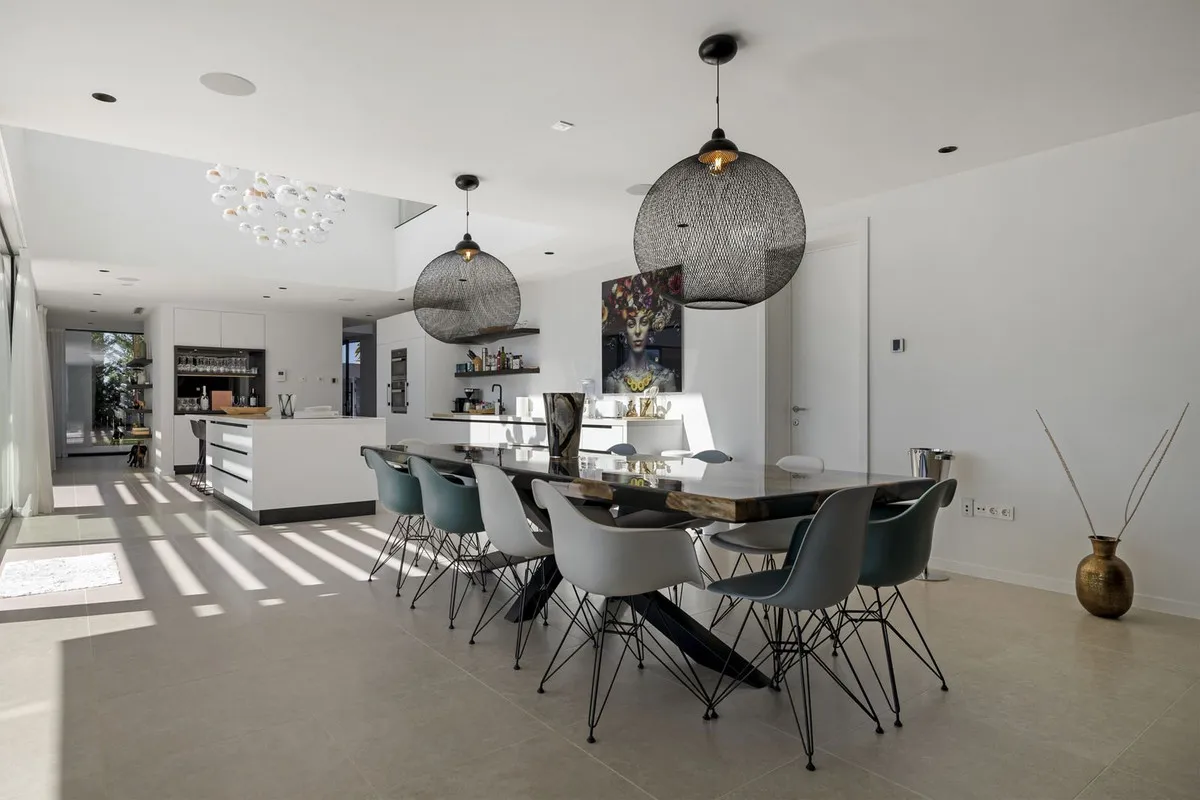 1649bf11-9748-4e2f-b3d4-f5658ebc9e67