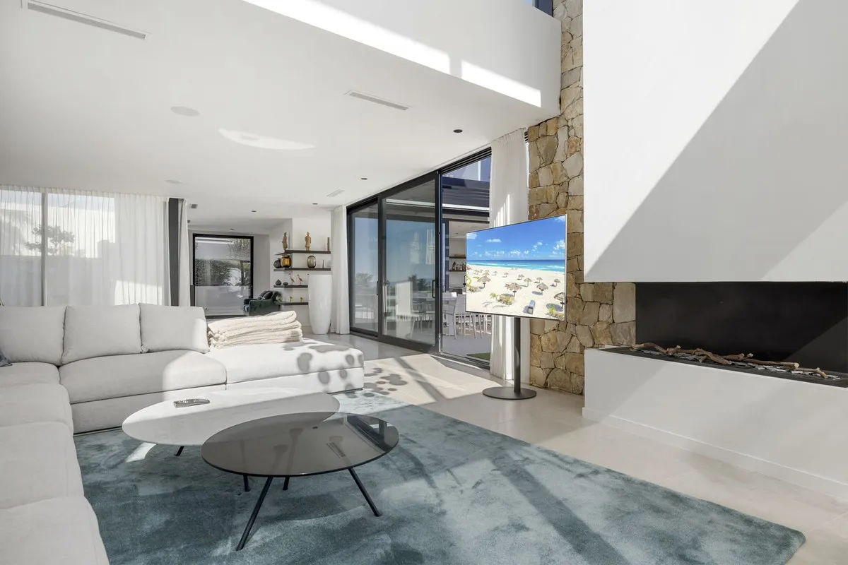 49c8ecdb-3181-4e29-b66e-d788a51e0806