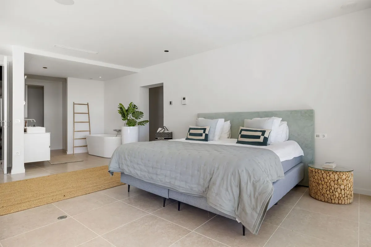 5e0f6d00-c529-4c86-b2b2-71a8da0d2458