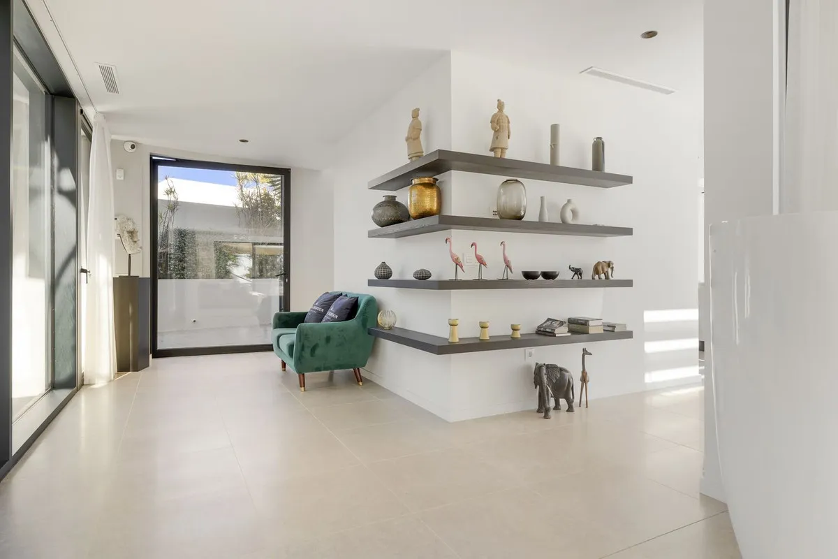 68056740-e3eb-4865-abc6-520781279376