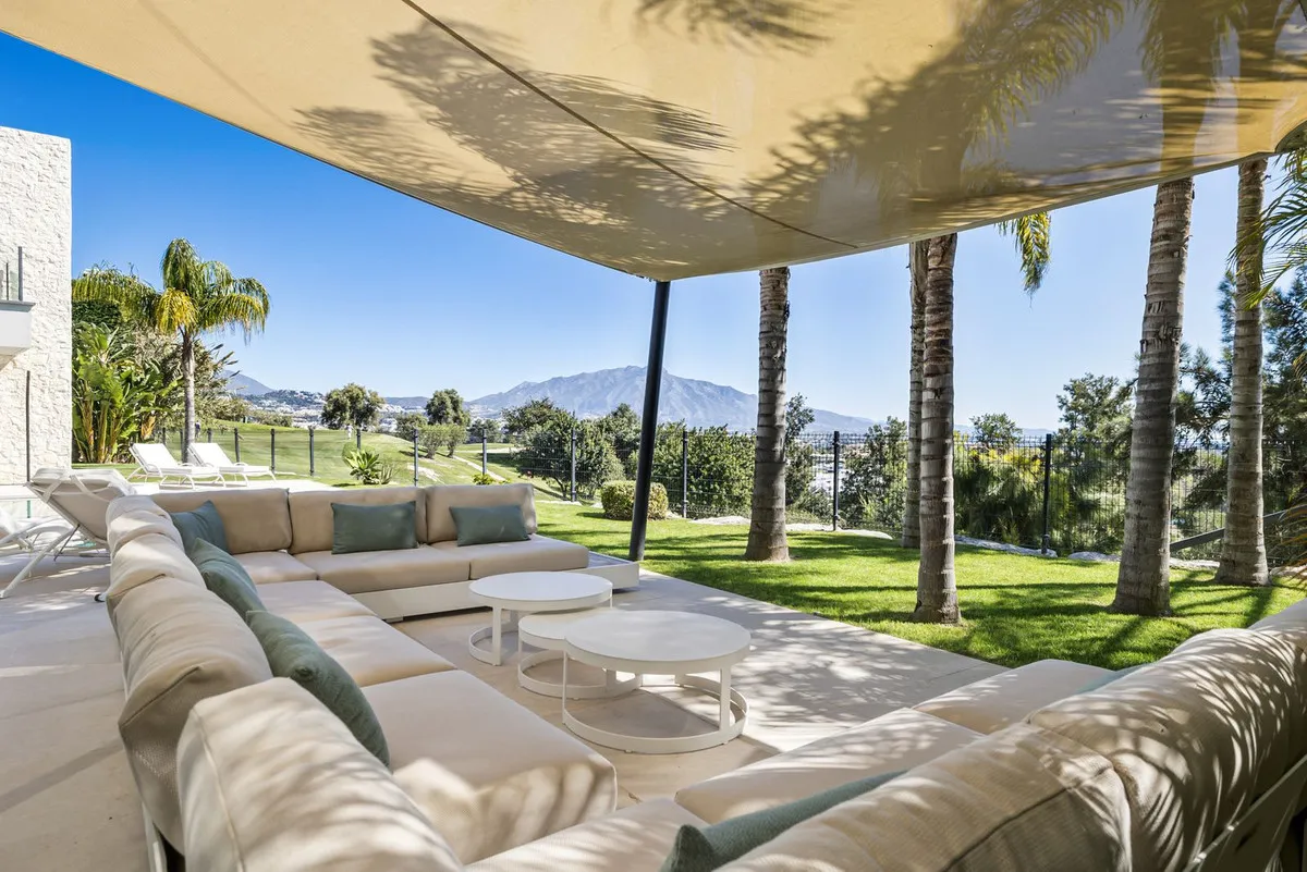 c6a7a162-559a-4a6c-a757-9d99744cc424