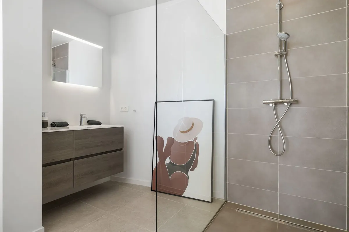 dcf2de6c-e1a2-4c7a-b5b4-2314c73847e8