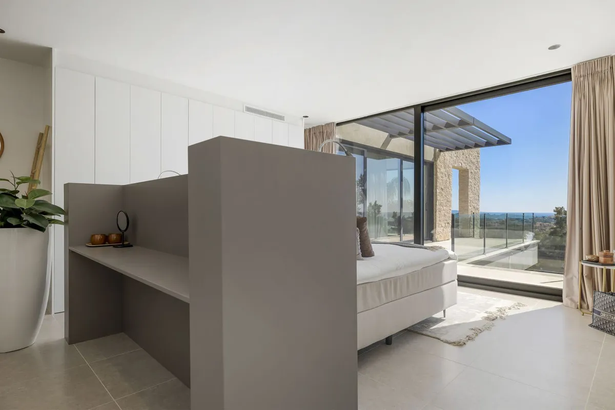 e0091439-c779-4288-83d9-4bfde478273a