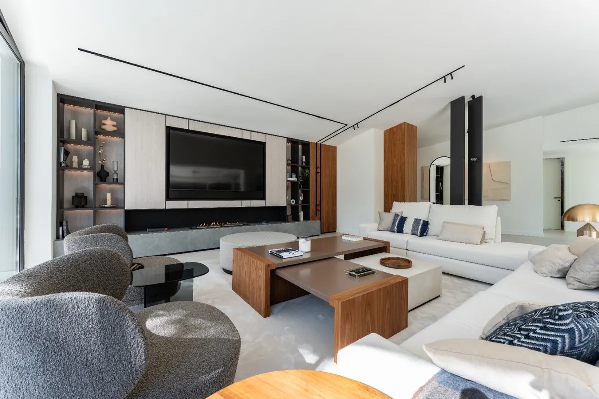 24cc85cb-3848-4e15-8545-3cee4e4d775d