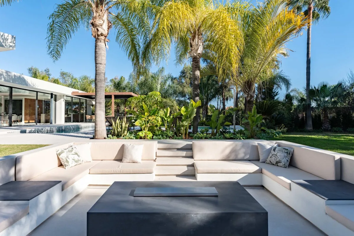 ee2fc7f2-ee17-4c73-a053-0059b8095d3f