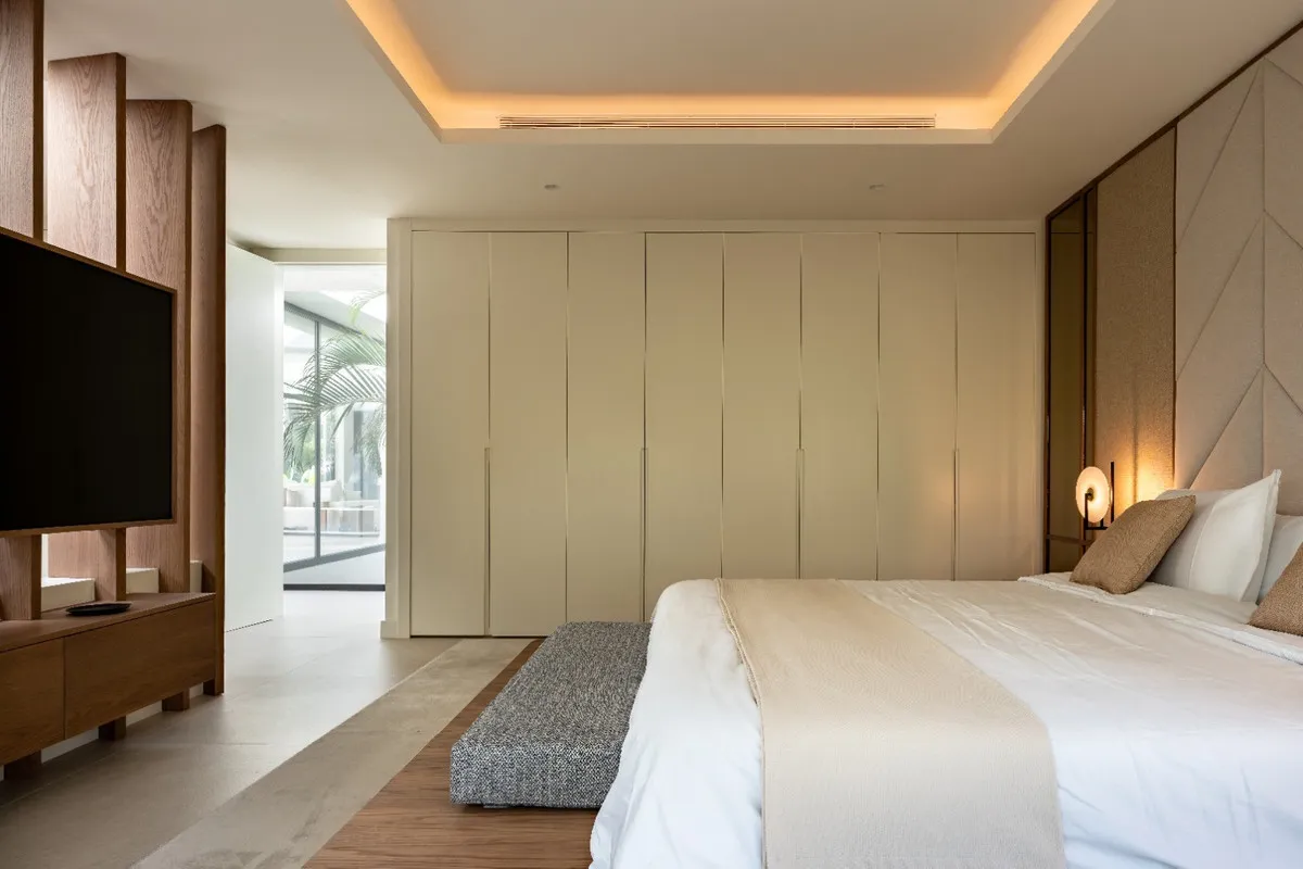 f30ef052-4b9d-4548-be9d-c08aa1181bc7