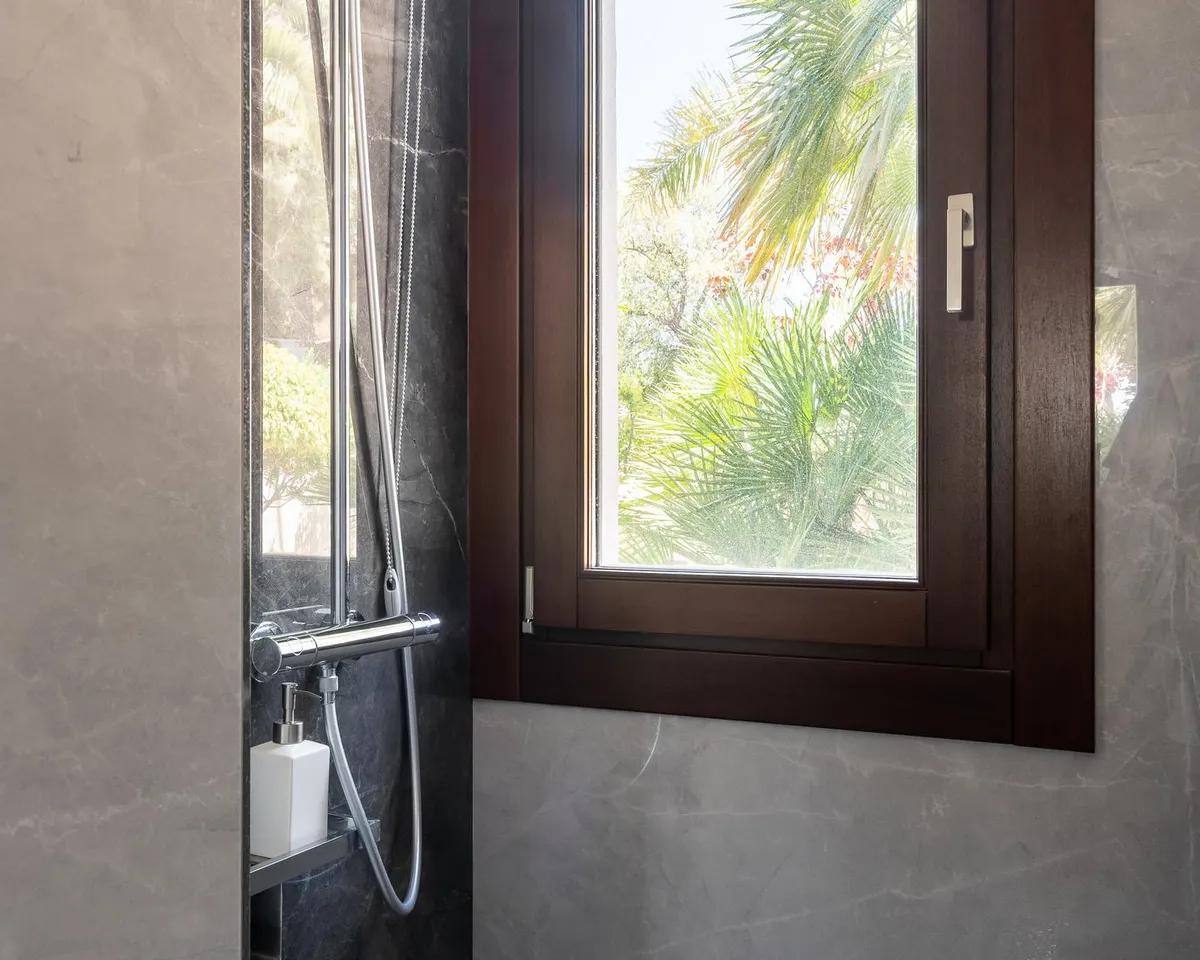 2de6b259-a39c-49cf-89a7-16ff4d9cd87f