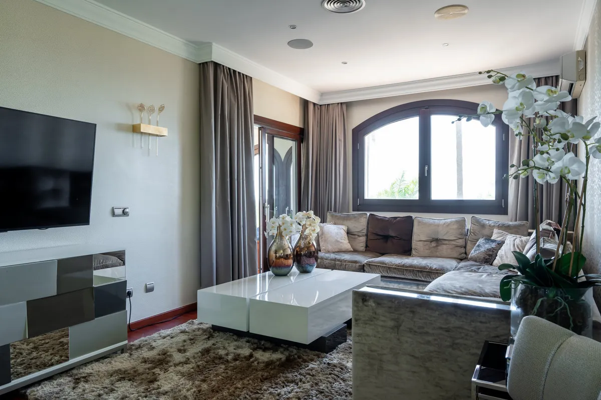 c2678b7e-966b-4a9a-abb8-d682812e6435