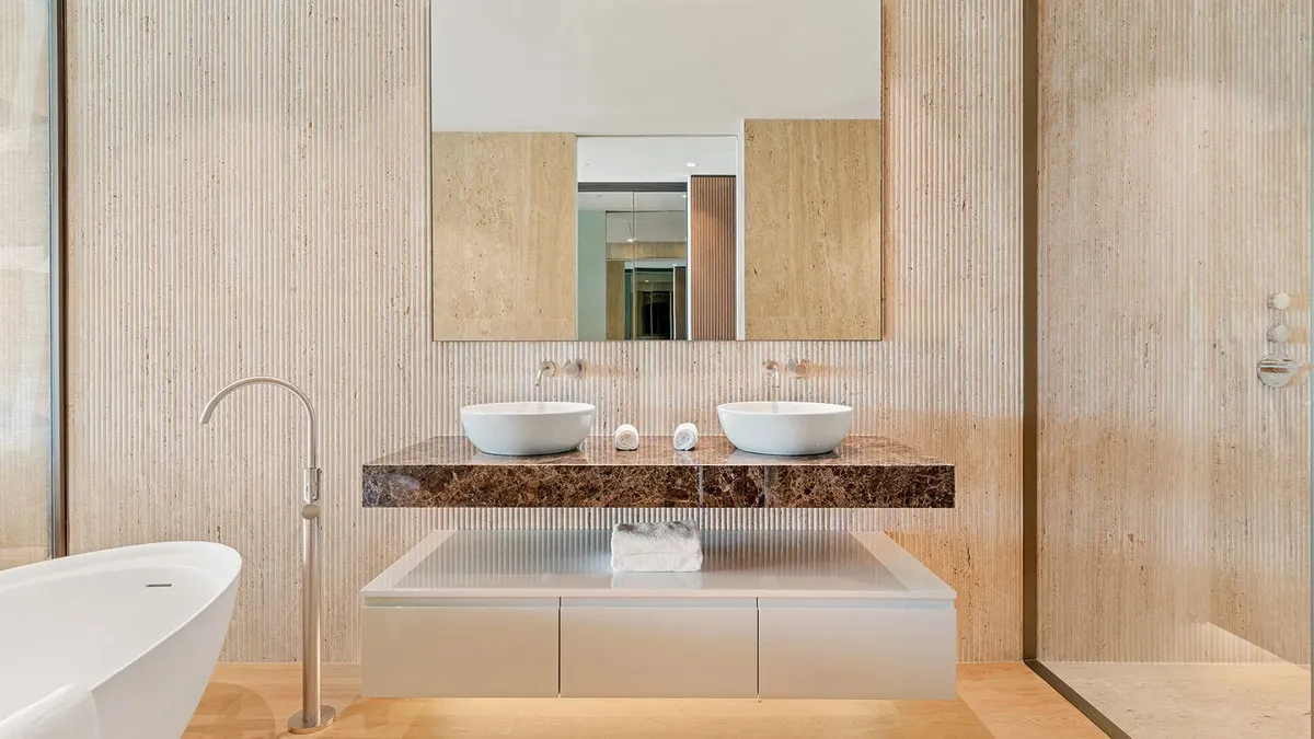 3b45299a-e7c6-4e53-8887-1da71c9e7e4a