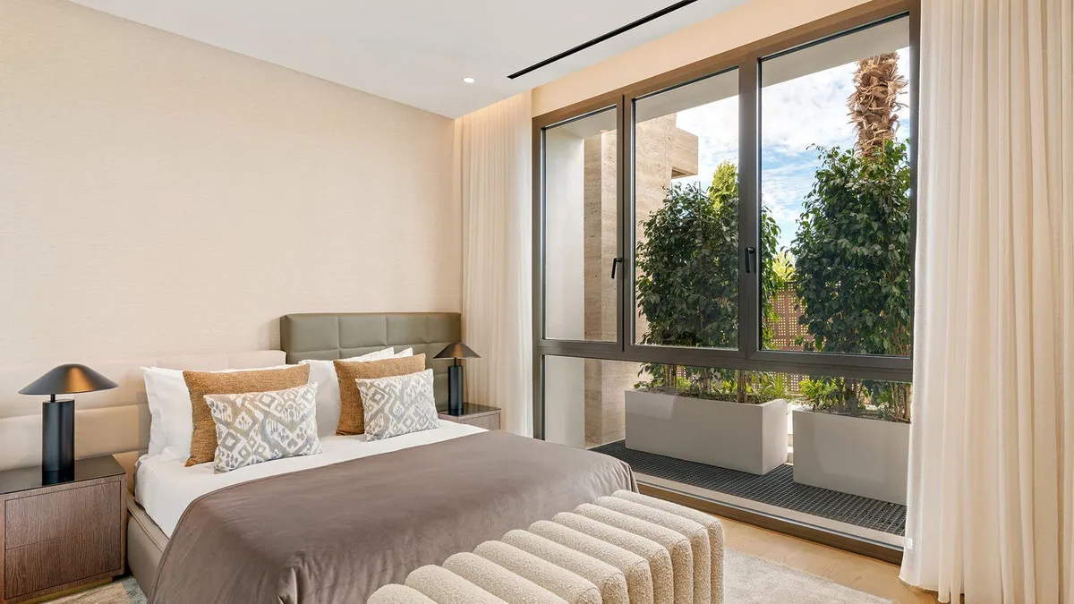 f04e59c2-6c4d-43b0-8b31-40c79b838e41