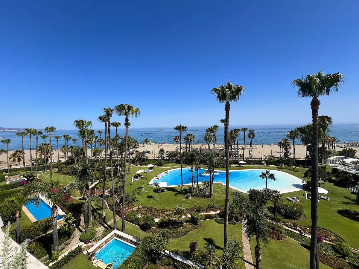 12b3734b-bca6-45ed-b130-f6e9d645b3cb