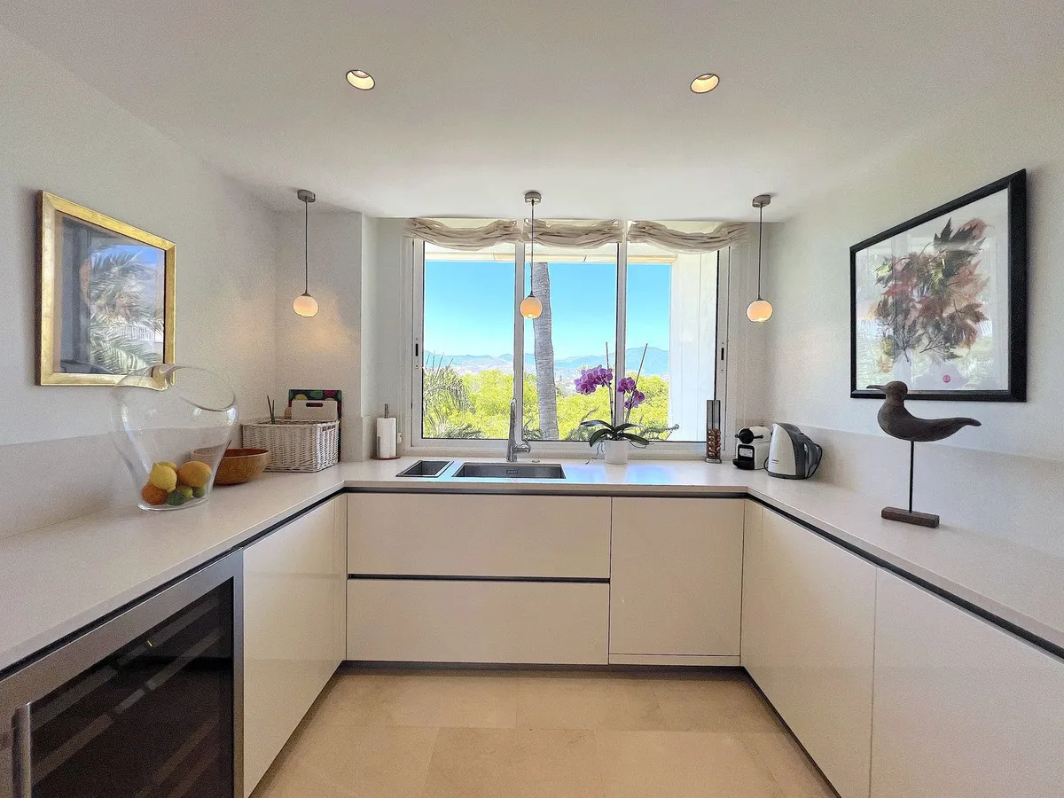 3cae11b7-a25c-4f92-9a91-3b13bda695db