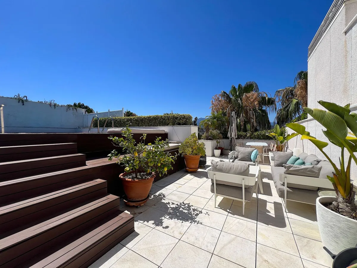 78cf8979-d16b-44eb-b932-e724ef432451