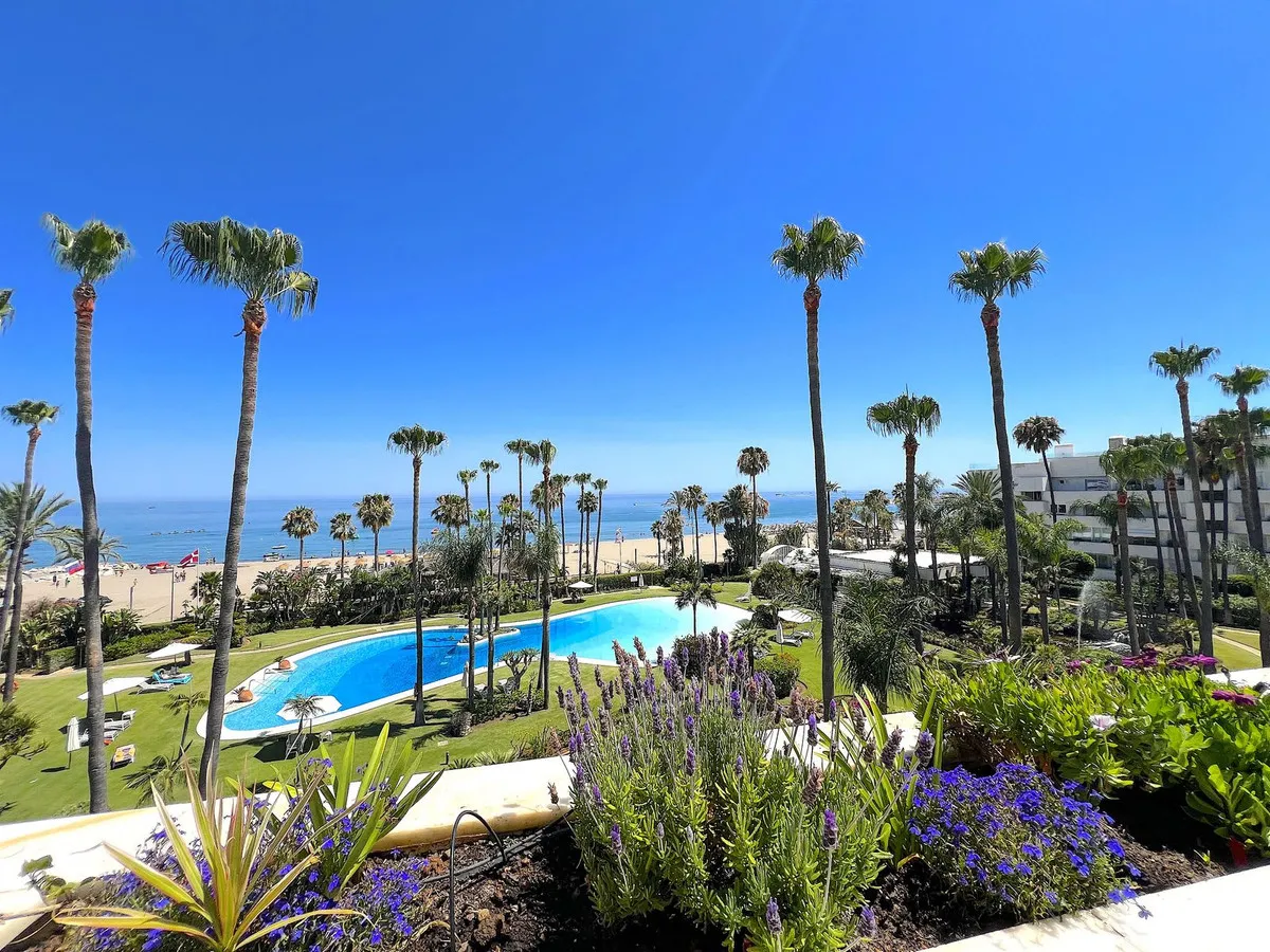 f95d18fe-a8e7-487f-9c29-e2abfb187a81