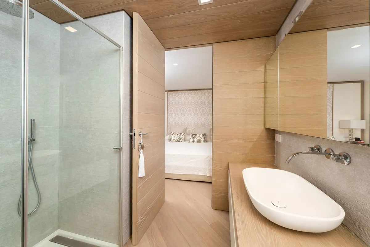 936c2e59-8578-49ec-9d3c-213ae5623323