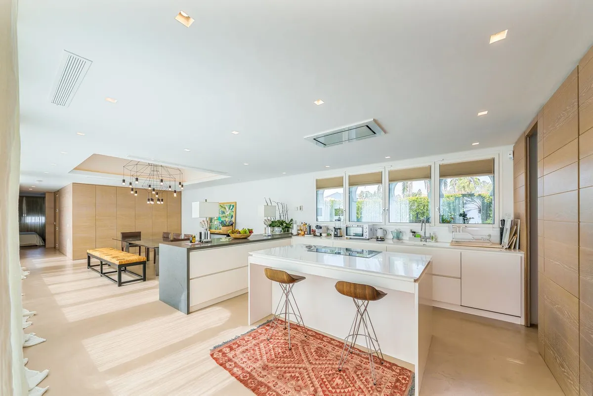 b833a465-cf05-4b6f-8cad-f87e5fb34e73