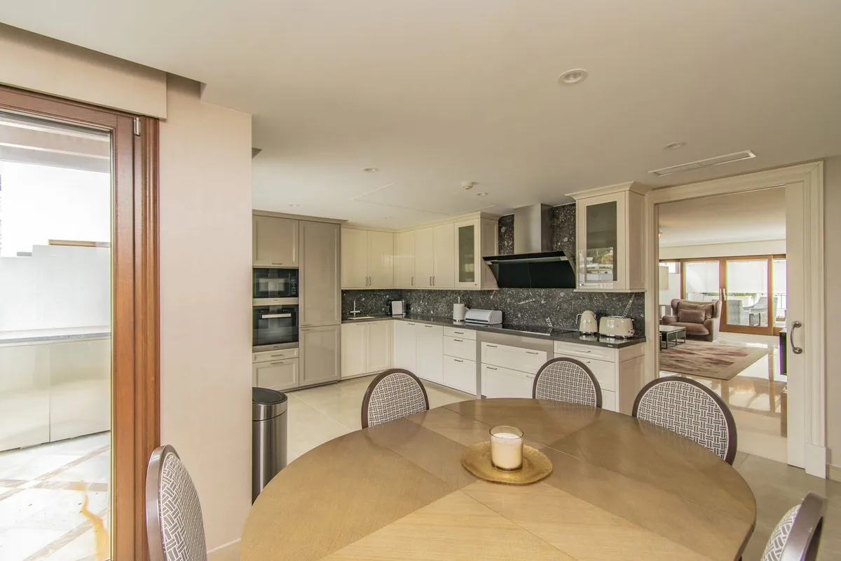 4ba5cf97-c99c-42a1-a467-ec36c2765ce3