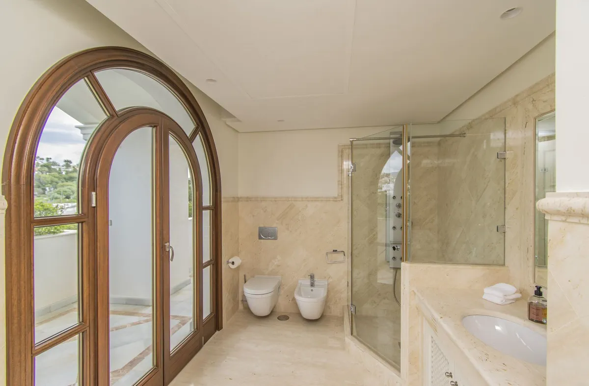 d17e9dde-af18-4d2c-a637-9db749c23cfc