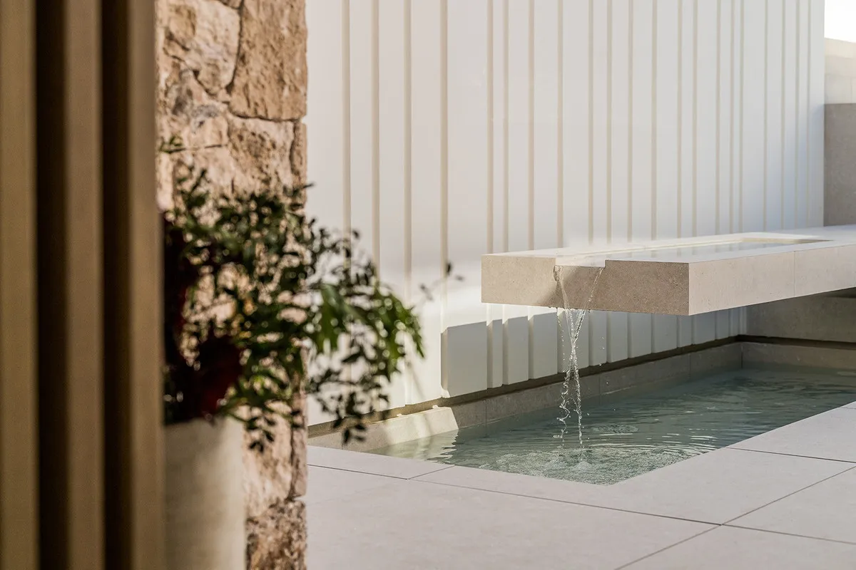 ac107f4c-b611-49d6-bc23-dcb431e50cb1