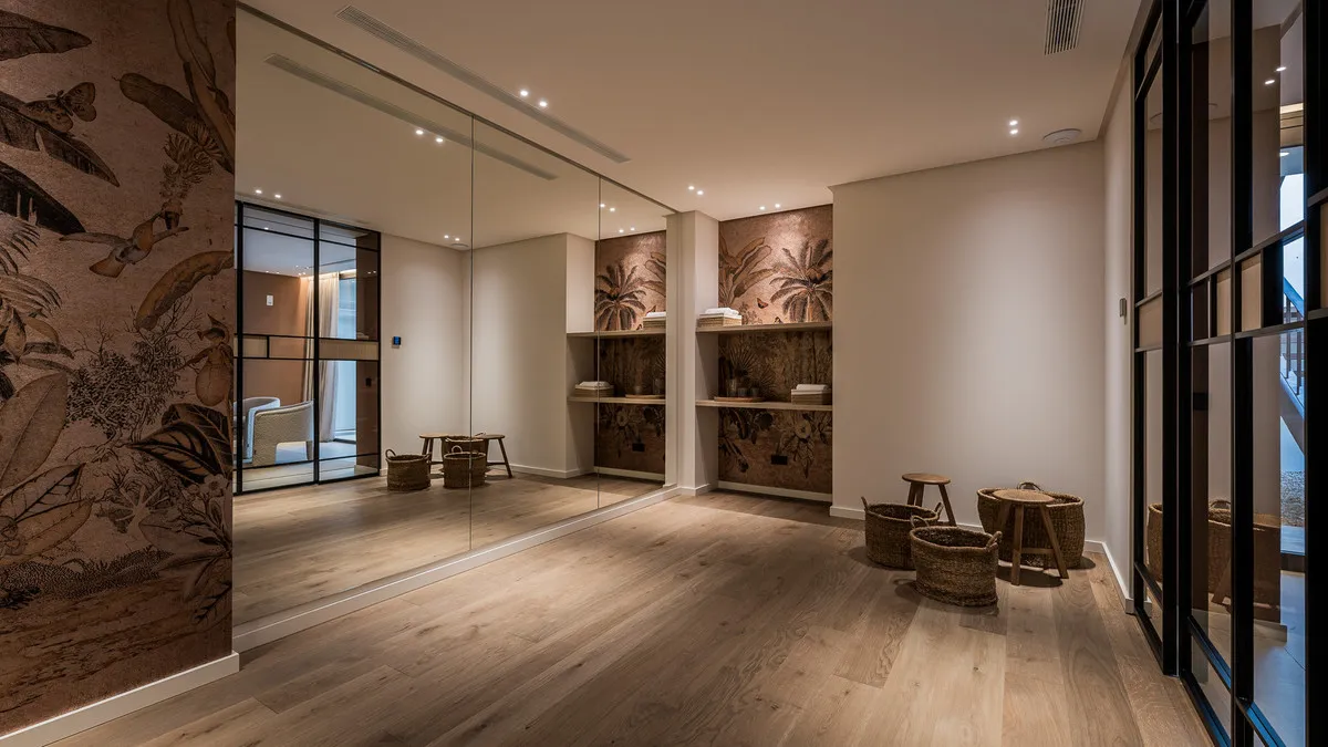 d6892739-abee-4d25-ba76-067580bfa013