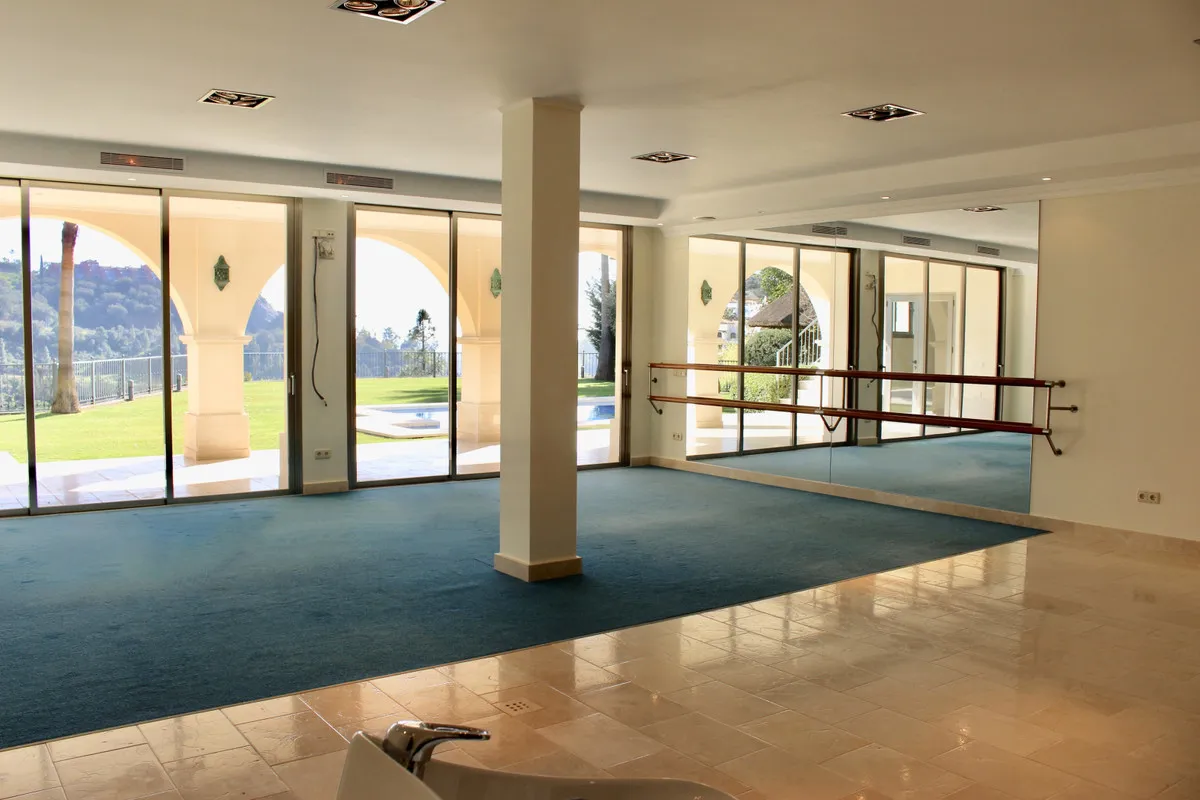 e41b3f5d-8923-4c7d-ac7f-fea3c2018d85